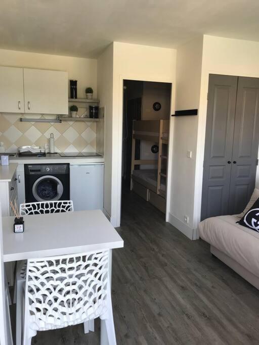 Les Issambres Superbe Studio Avec Terrasse Roquebrune-sur-Argens Eksteriør billede