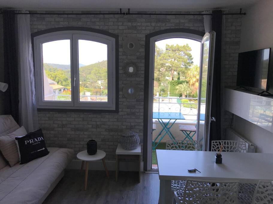 Les Issambres Superbe Studio Avec Terrasse Roquebrune-sur-Argens Eksteriør billede